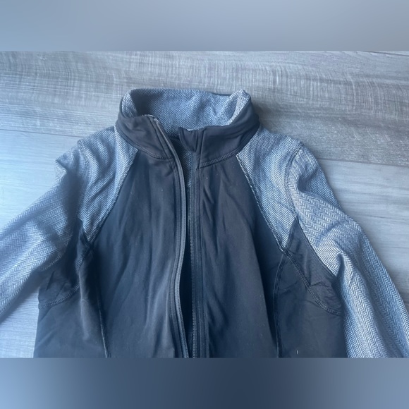 Ivivva girls size 14 track zip up jacket - Picture 8 of 8